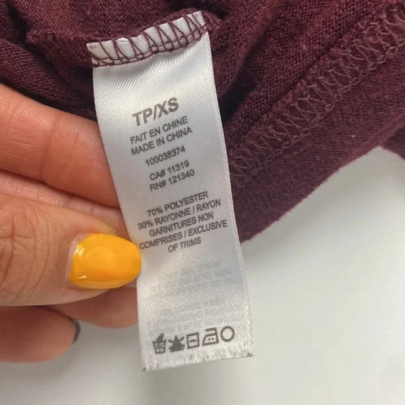 3/$15 Burgundy red casual semi sheer fitted long sleeve sweater top size XS - Picture 4 of 8